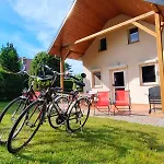 Dog- Friendly! Epicka Chata Сasa de vacaciones Jarosławiec